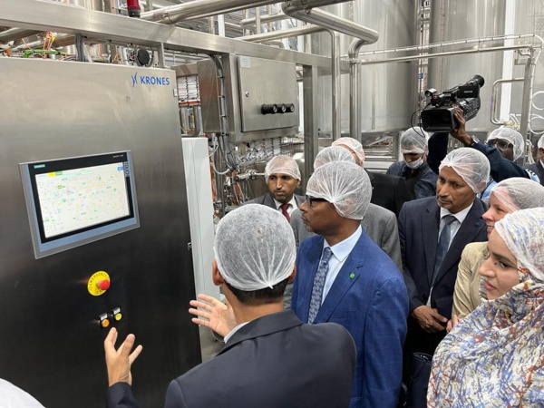 Le Premier ministre inaugure une usine de production de lait et de ses dérivés Le Premier ministre inaugure une usine de production de lait et de ses dérivés