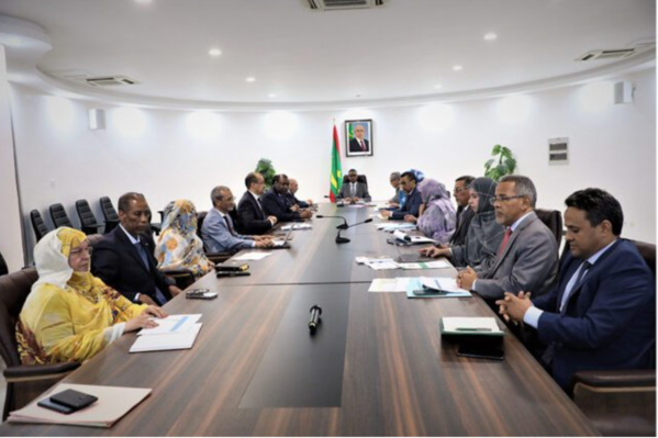 Réunion du Comité ministériel chargé de suivre la mise en œuvre du programme équité et citoyenneté Réunion du Comité ministériel chargé de suivre la mise en œuvre du programme équité et citoyenneté