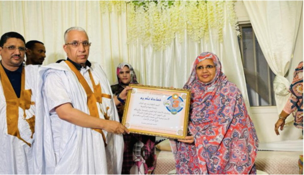 L’Union générale pour l’Action et la santé décerne un certificat honorifique à la présidente de la Région de Nouakchott L’Union générale pour l’Action et la santé décerne un certificat honorifique à la présidente de la Région de Nouakchott
