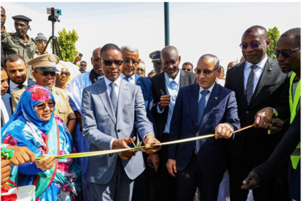 Le premier ministre inaugure des places publiques à Nouakchott