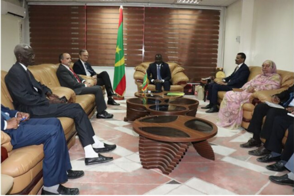 Le ministre de la Culture s’entretient avec la présidente de l’audio-visuel en France Le ministre de la Culture s’entretient avec la présidente de l’audio-visuel en France