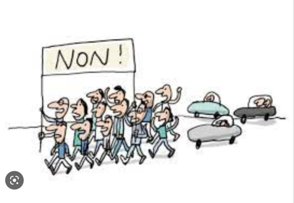 PNP en sit-in devant la présidence PNP en sit-in devant la présidence