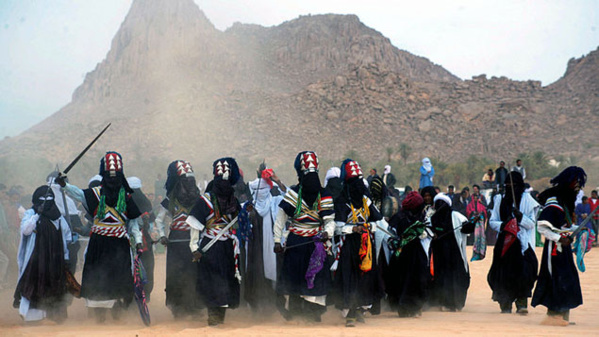 Mauritanie-Mali: des vagues de réfugiés touaregs fuyant l’insécurité déferlent sur la frontière mauritanienne Mauritanie-Mali: des vagues de réfugiés touaregs fuyant l’insécurité déferlent sur la frontière mauritanienne