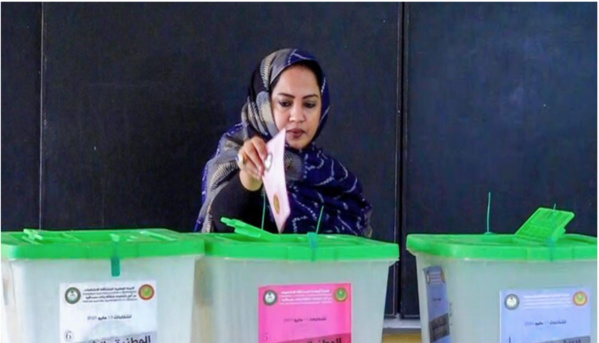 La première Dame vote au bureau N.2 à l’École Normale supérieure La première Dame vote au bureau N.2 à l’École Normale supérieure