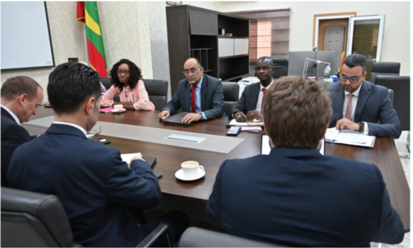 Le ministre des finances reçoit une mission du FMI Le ministre des finances reçoit une mission du FMI