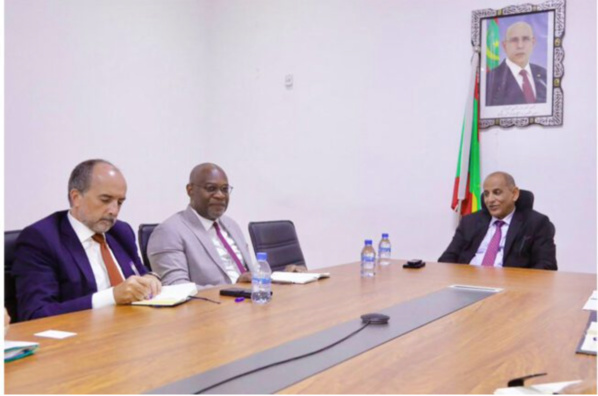 Le ministre de l’Hydraulique reçoit une délégation de l’AFD Le ministre de l’Hydraulique reçoit une délégation de l’AFD