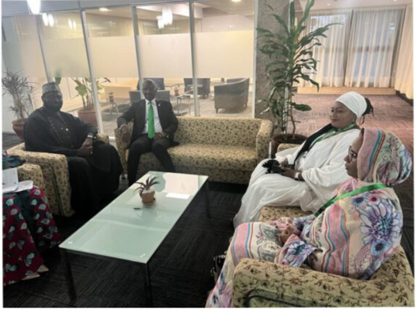 Le ministre des Affaires étrangères rencontre son homologue gambien Le ministre des Affaires étrangères rencontre son homologue gambien