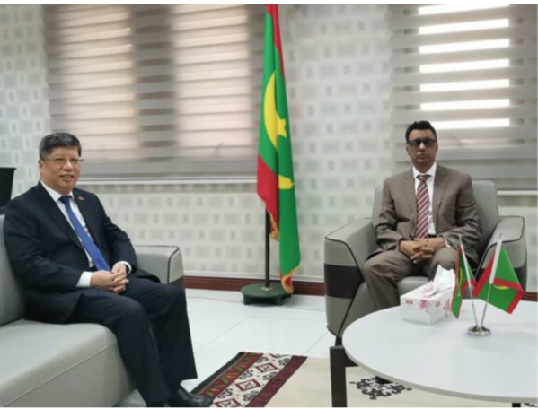 Le ministre de l’Economie reçoit l’ambassadeur de Chine Le ministre de l’Economie reçoit l’ambassadeur de Chine