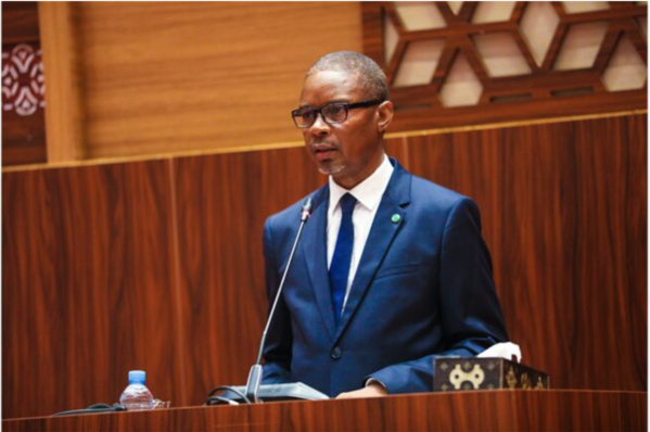 Le Premier ministre devant le Parlement: «Le gouvernement poursuivra la mise en œuvre de grands projets et programmes structurants» Le Premier ministre devant le Parlement: «Le gouvernement poursuivra la mise en œuvre de grands projets et programmes structurants»