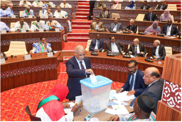 L’Assemblée Nationale adopte le programme du gouvernement par 140 voix pour et 25 contre L’Assemblée Nationale adopte le programme du gouvernement par 140 voix pour et 25 contre