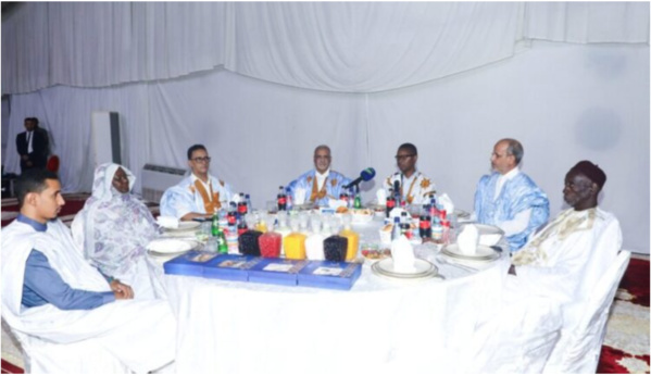 Le Premier ministre organise un dîner en l’honneur des députés Le Premier ministre organise un dîner en l’honneur des députés