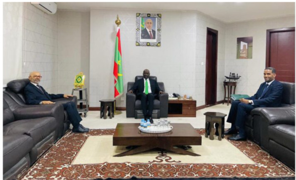 Le ministre des Affaires étrangères reçoit en audience l’ambassadeur brésilien Le ministre des Affaires étrangères reçoit en audience l’ambassadeur brésilien