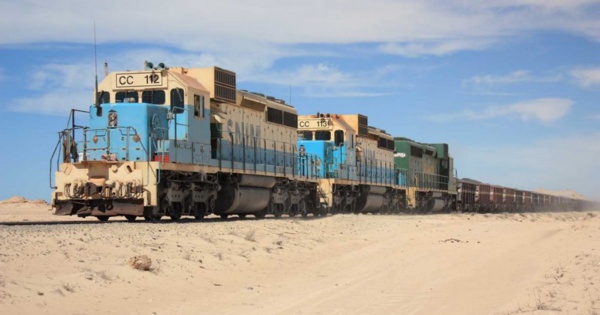 Une délégation d’investisseurs australiens en visite à la société industrielle et minière Une délégation d’investisseurs australiens en visite à la société industrielle et minière