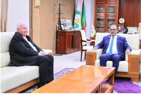 Le président du Patronat reçoit l’ambassadeur britannique Le président du Patronat reçoit l’ambassadeur britannique