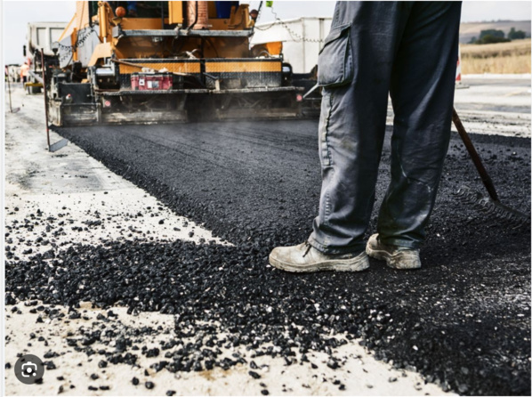 Le ministre de l’Équipement visite certains tronçons routiers de la ville de Tidjikja Le ministre de l’Équipement visite certains tronçons routiers de la ville de Tidjikja