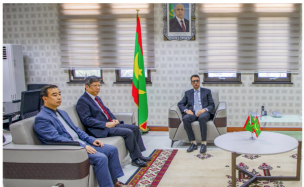 Le ministre de l’Économie s’entretient avec l’ambassadeur de Chine Le ministre de l’Économie s’entretient avec l’ambassadeur de Chine