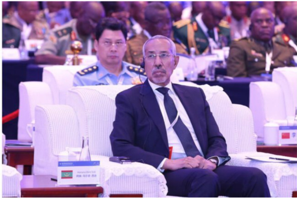 Le ministre de la Défense nationale regagne en provenance de la Chine Le ministre de la Défense nationale regagne en provenance de la Chine