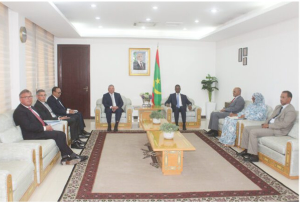 Le Premier ministre reçoit le président directeur général de Kinross Le Premier ministre reçoit le président directeur général de Kinross