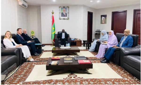 Le Ministre des Affaires Étrangères reçoit l’envoyé personnel du Secrétaire général de l’ONU Le Ministre des Affaires Étrangères reçoit l’envoyé personnel du Secrétaire général de l’ONU