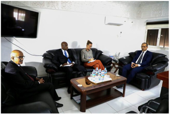 Le Commissaire aux Droits de l’Homme reçoit une émissaire d’une fondation de bienfaisance Le Commissaire aux Droits de l’Homme reçoit une émissaire d’une fondation de bienfaisance