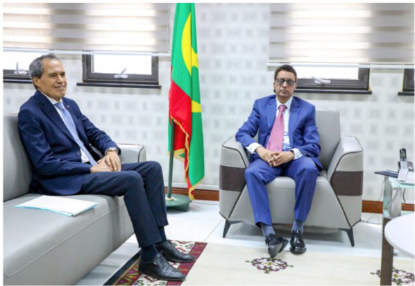 Le ministre de l’Economie reçoit l’ambassadeur du Maroc Le ministre de l’Economie reçoit l’ambassadeur du Maroc