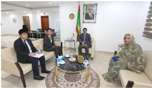 Le ministre de la Transformation numérique reçoit l’ambassadeur du Japon Le ministre de la Transformation numérique reçoit l’ambassadeur du Japon