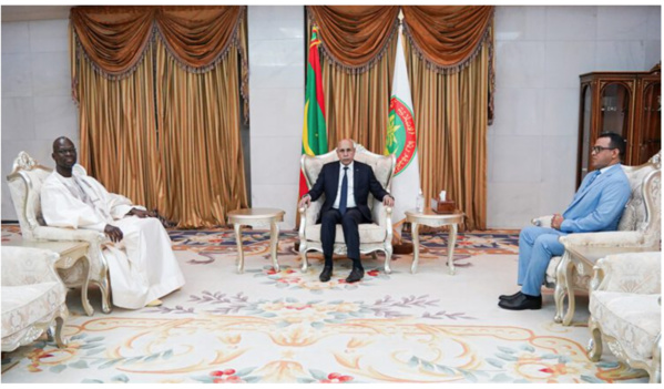 Le Président de la République reçoit les lettres de créance du nouvel ambassadeur du Sénégal Le Président de la République reçoit les lettres de créance du nouvel ambassadeur du Sénégal
