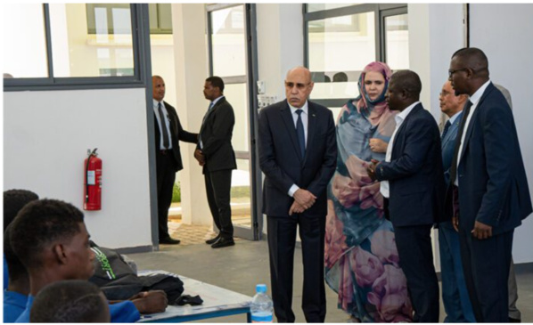 Visite surprise du Président de la République à l’École d’Enseignement Technique et de Formation Professionnelle du Bâtiment et des Travaux Publics de Riyad