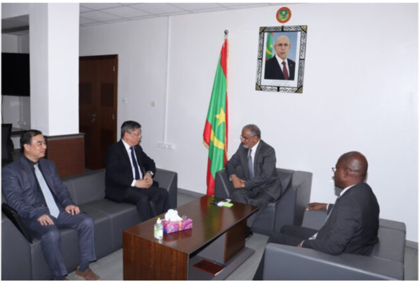 Le ministre de l’Équipement s’entretient avec l’ambassadeur de Chine Le ministre de l’Équipement s’entretient avec l’ambassadeur de Chine