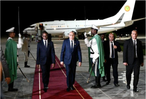 Le Président de la République regagne Nouakchott en provenance du Caire Le Président de la République regagne Nouakchott en provenance du Caire
