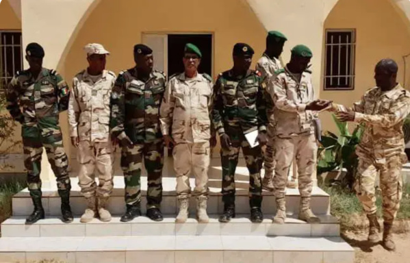 Rencontre mauritano-sénégalaise autour de la question de la sécurité liée à la traversée du fleuve Rencontre mauritano-sénégalaise autour de la question de la sécurité liée à la traversée du fleuve