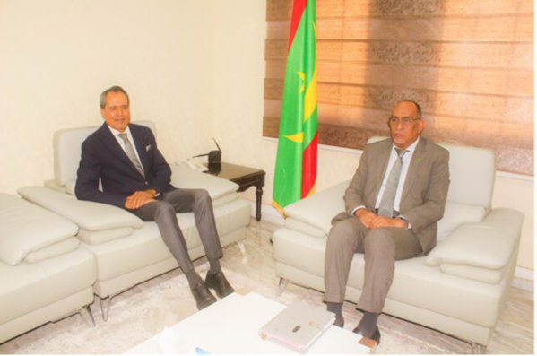 Le ministre des Finances reçoit l’ambassadeur du Maroc Le ministre des Finances reçoit l’ambassadeur du Maroc