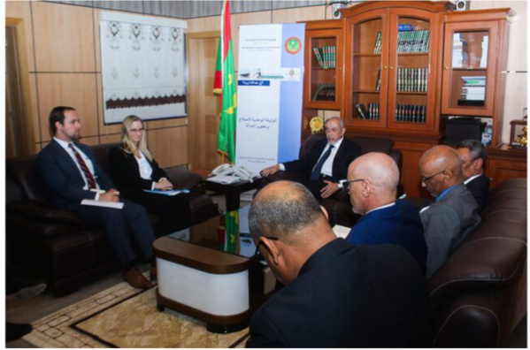 Le ministre de la Justice reçoit l’ambassadrice des États-Unis d’Amérique Le ministre de la Justice reçoit l’ambassadrice des États-Unis d’Amérique