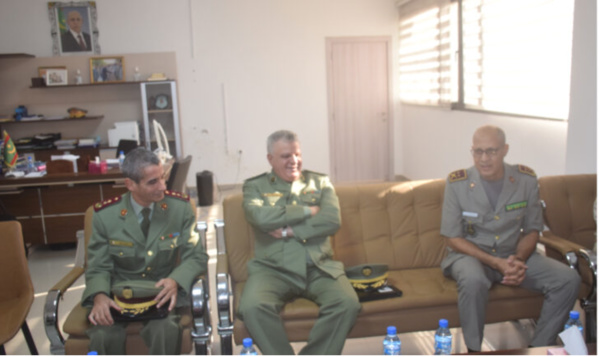 Une délégation militaire algérienne visite des structures sanitaires militaires à Nouakchott Une délégation militaire algérienne visite des structures sanitaires militaires à Nouakchott