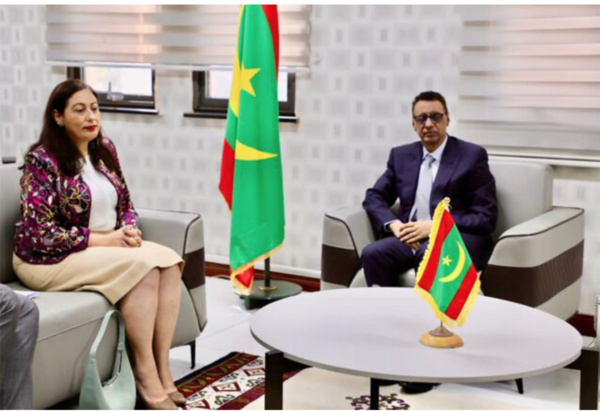 Le ministre de l’Économie et du Développement durable reçoit la Représentante de la Banque mondiale Le ministre de l’Économie et du Développement durable reçoit la Représentante de la Banque mondiale