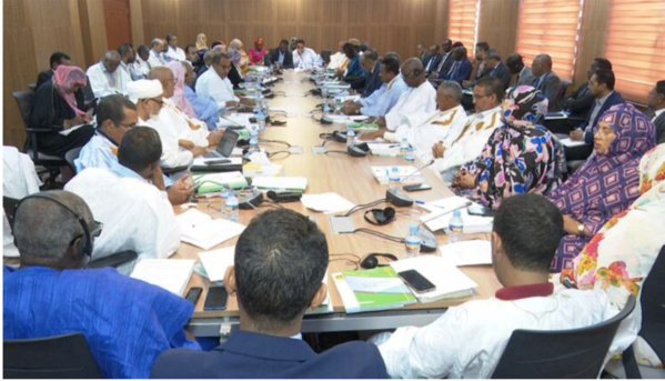 La Commission des finances à l’Assemblée nationale discute le projet de loi de finances initial 2024 La Commission des finances à l’Assemblée nationale discute le projet de loi de finances initial 2024