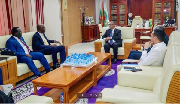 Le président du patronat reçoit une délégation de l’autorité des assurances pour le développement du commerce et de l’investissement en afrique Le président du patronat reçoit une délégation de l’autorité des assurances pour le développement du commerce et de l’investissement en afrique