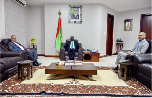 Le ministre des Affaires étrangères reçoit l’ambassadeur d’Algérie Le ministre des Affaires étrangères reçoit l’ambassadeur d’Algérie