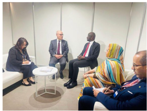 Le ministre des Affaires étrangères rencontre son homologue tunisien