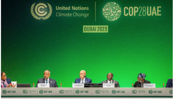 Le président de la République participe aux Émirats à une discussion sur l’industrialisation verte Le président de la République participe aux Émirats à une discussion sur l’industrialisation verte