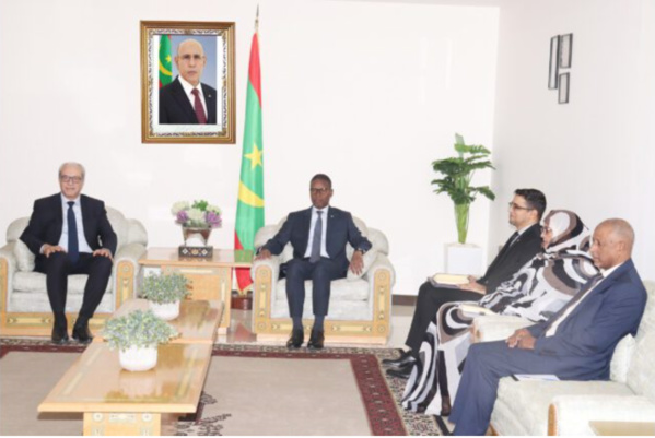 Le Premier ministre reçoit le ministre algérien des Postes et Télécommunications Le Premier ministre reçoit le ministre algérien des Postes et Télécommunications