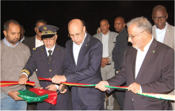 Le Président de la République inaugure l’extension du réseau routier urbain d’Atar Le Président de la République inaugure l’extension du réseau routier urbain d’Atar