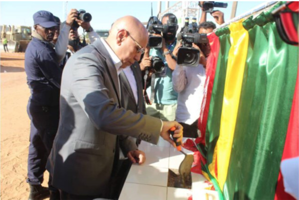 Le Président de la République supervise la pose de la 1ère pierre de la route Monguel-Sawata, Sawata – Barkéol