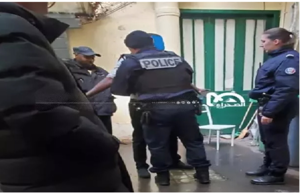 Un Mauritanien saccage le centre d’état civil ouvert à l’Ambassade à Paris Un Mauritanien saccage le centre d’état civil ouvert à l’Ambassade à Paris