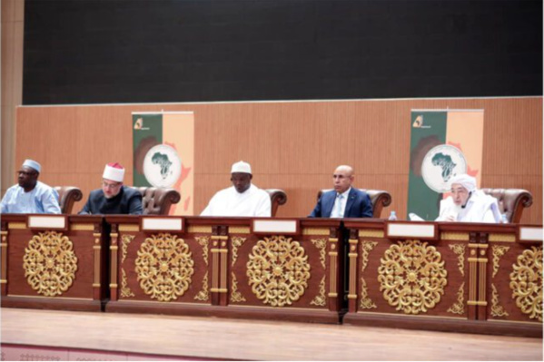 Le Président de la République supervise la quatrième conférence africaine pour la paix