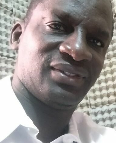 M. Doro Gueye, alias Bobo Loonde, coordonnateur Organisation pour l’Officialisation des langues nationales Pulaar, soninké et Ouolof (OLAN) : ‘’L’adoption du projet de loi est venue confirmer une vision suprémaciste’’