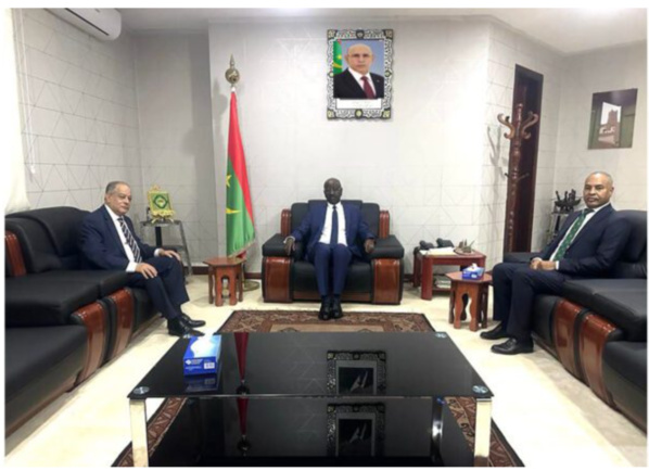 Le ministre des Affaires étrangères reçoit l’ambassadeur d’Algérie Le ministre des Affaires étrangères reçoit l’ambassadeur d’Algérie