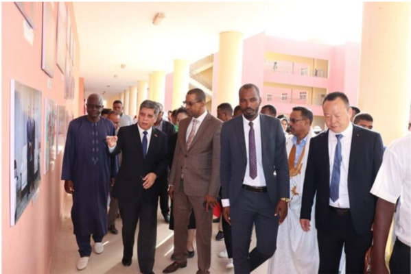 L’ambassade de Chine en Mauritanie organise une exposition de photos sur le passé et le présent des relations économiques et culturelles entre les deux pays L’ambassade de Chine en Mauritanie organise une exposition de photos sur le passé et le présent des relations économiques et culturelles entre les deux pays