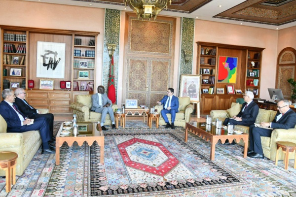 Le ministre des Affaires étrangères s’entretient à Rabat avec son homologue marocain Le ministre des Affaires étrangères s’entretient à Rabat avec son homologue marocain