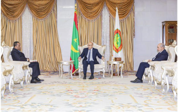 Le Président de la République reçoit un message écrit de son homologue congolais Le Président de la République reçoit un message écrit de son homologue congolais